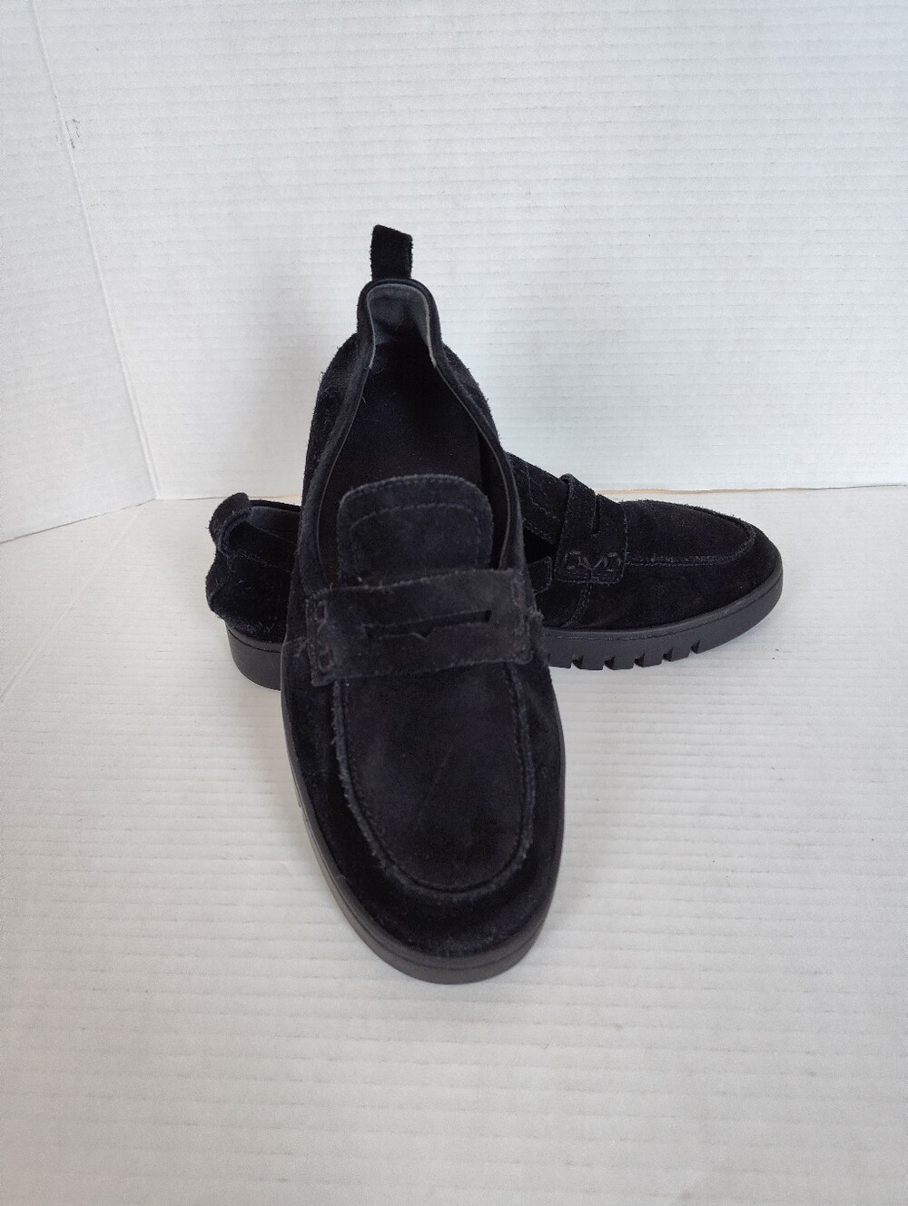 Vionic Uptown Loafers Black Suede Womens Size 9 Slip on Comfort Shoes Lug Sole